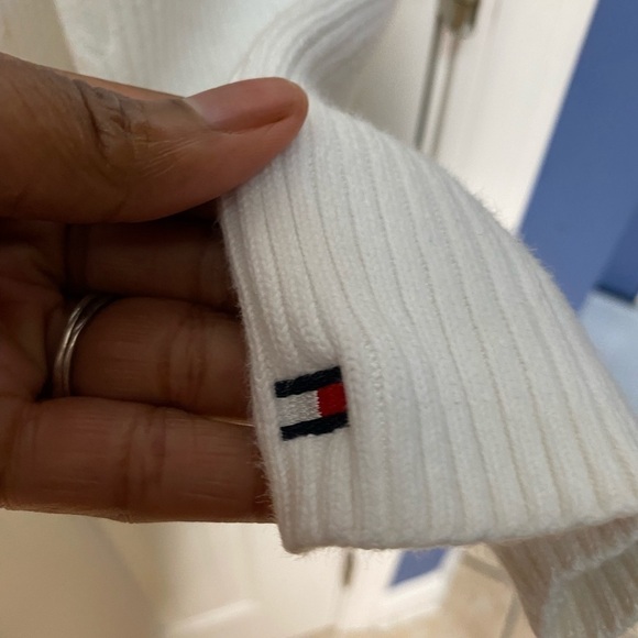 Tommy Hilfiger Women’s v neck sweater size large - Picture 4 of 9